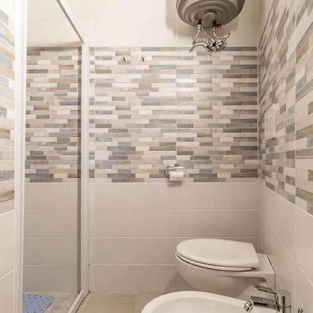 ¤charme Di Bari¤ Intero Con Design Moderno E Bari