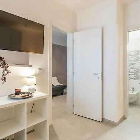 Apartamento ¤charme Di Bari¤ Intero Con Design Moderno E *
