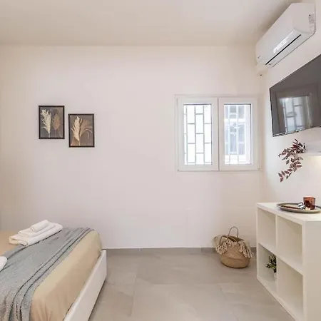 ¤charme Di Bari¤ Intero Con Design Moderno E Апартаменти