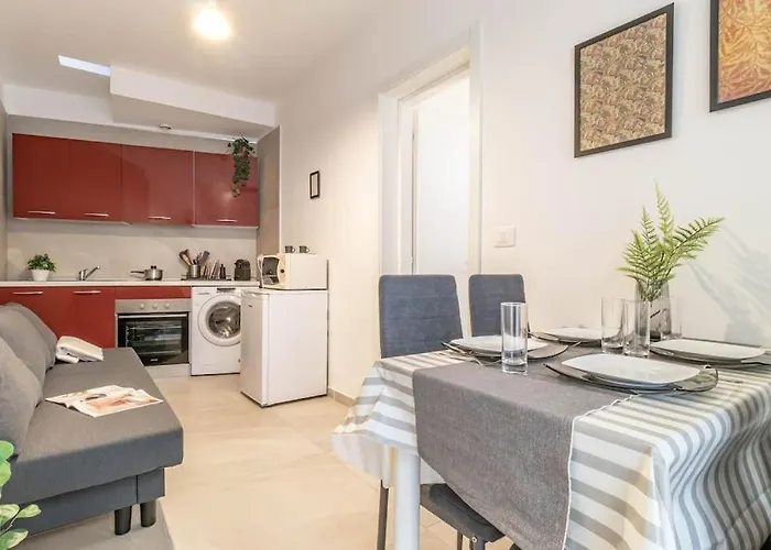 ¤charme Di Bari¤ Intero Con Design Moderno E