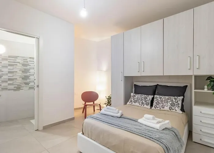 ¤charme Di Bari¤ Intero Con Design Moderno E דירה בארי